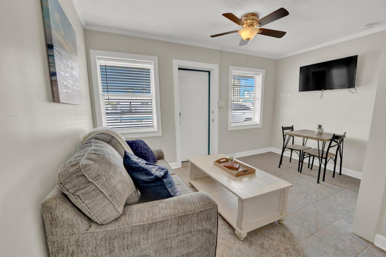 Sf Unit 2 - Swim, Surf, Relax:) Renovated Studio Steps 2 Beach Panama City Beach Exterior photo